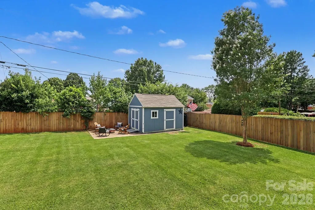 3330 Woodleaf Road Charlotte NC 28205
