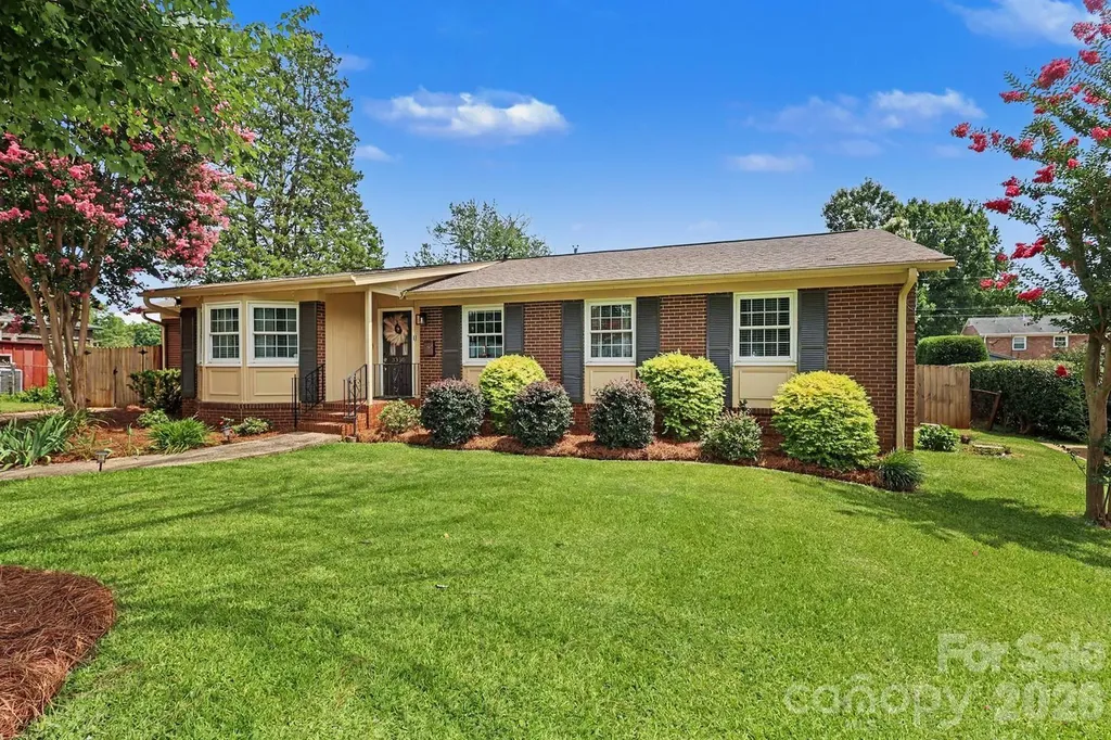 3330 Woodleaf Road Charlotte NC 28205