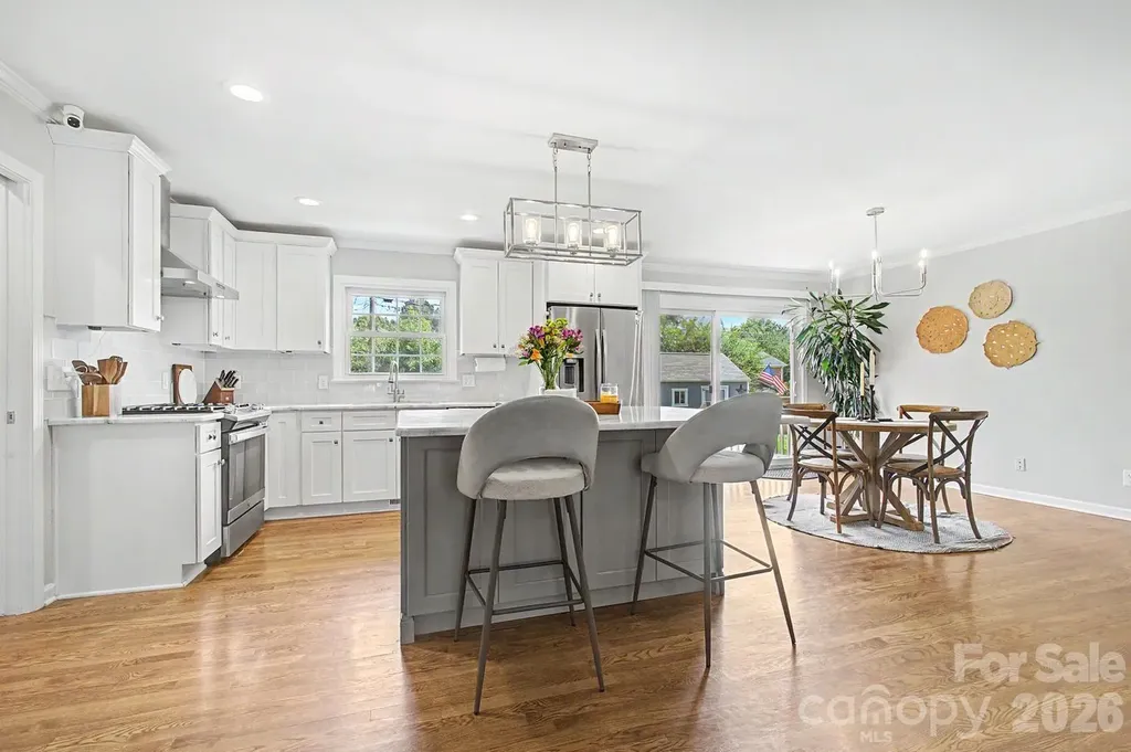 3330 Woodleaf Road Charlotte NC 28205