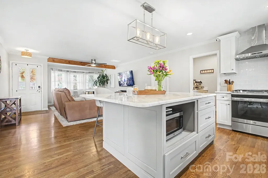 3330 Woodleaf Road Charlotte NC 28205