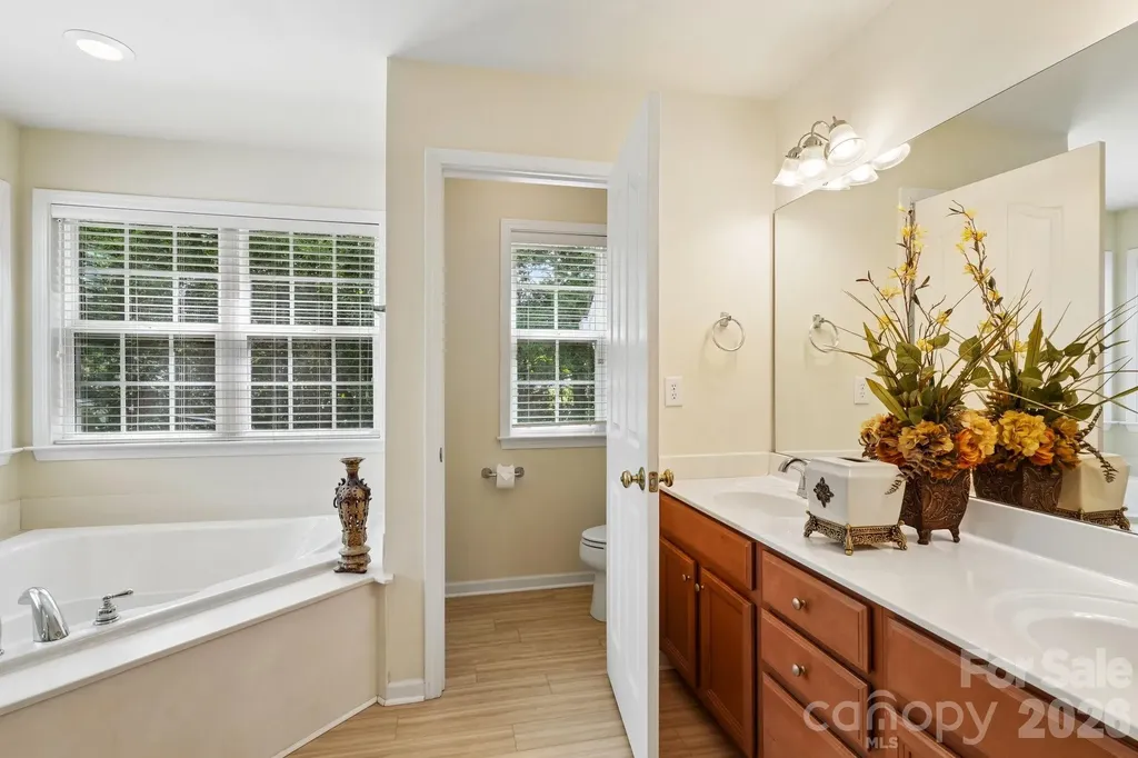 7809 Pinecroft Court Harrisburg NC 28075