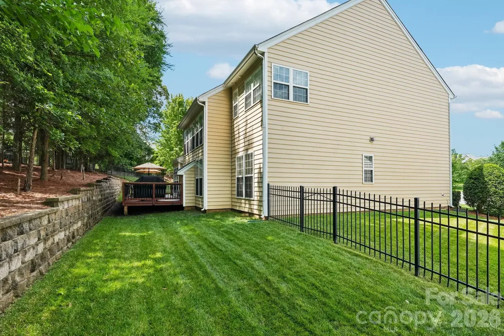 7809 Pinecroft Court Harrisburg NC 28075