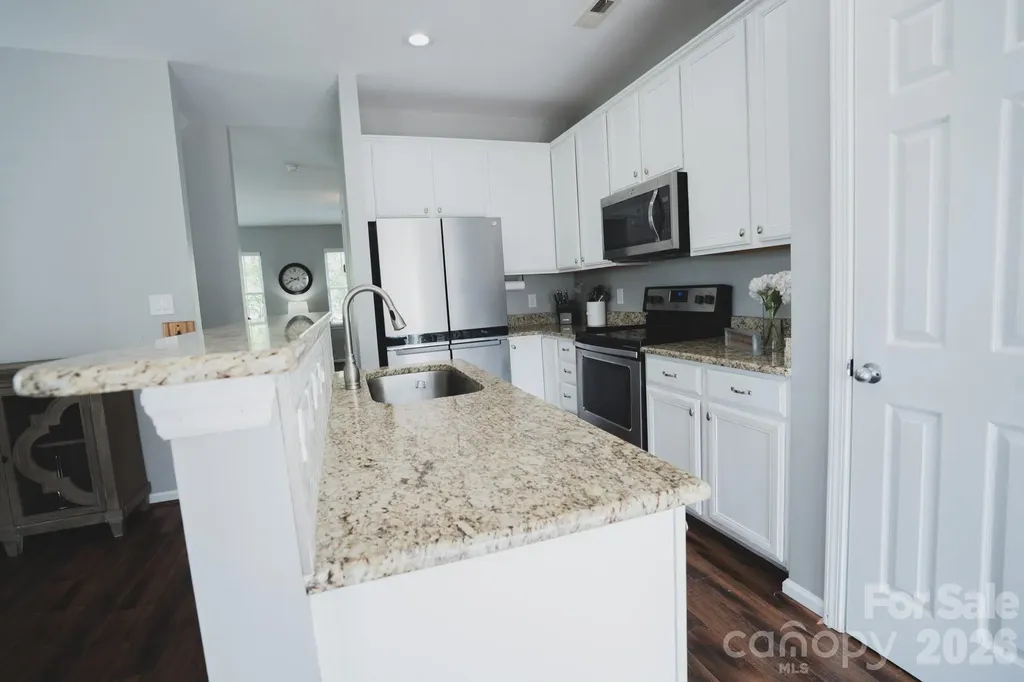 7051 Brighton Park Drive Charlotte NC 28227