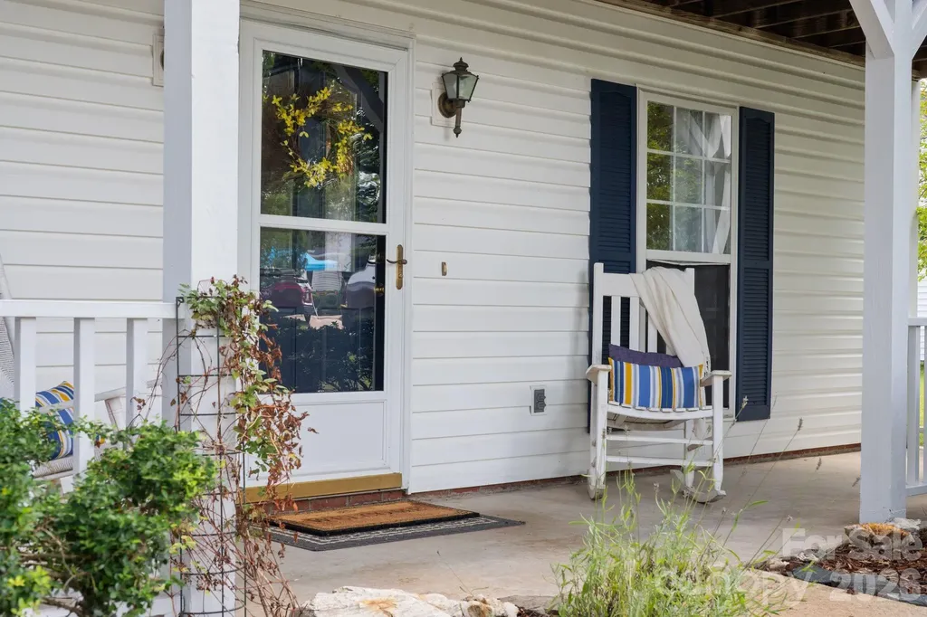 1040 Thorncrest Drive Fletcher NC 28732
