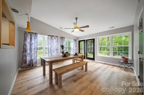 1040 Thorncrest Drive Fletcher NC 28732
