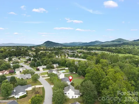 1040 Thorncrest Drive Fletcher NC 28732