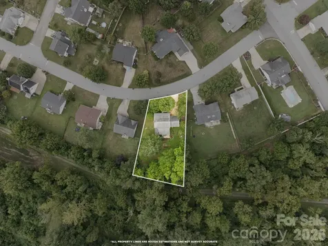1040 Thorncrest Drive Fletcher NC 28732