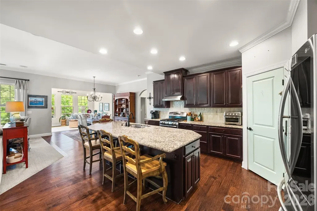 8477 Whitworth Avenue Harrisburg NC 28075
