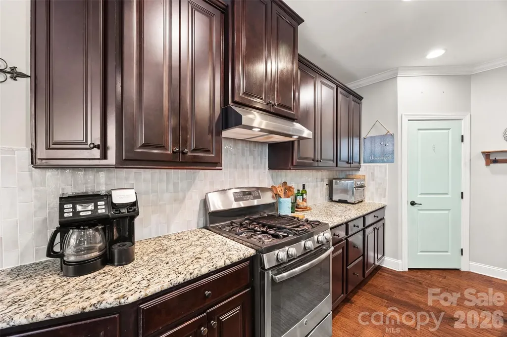 8477 Whitworth Avenue Harrisburg NC 28075