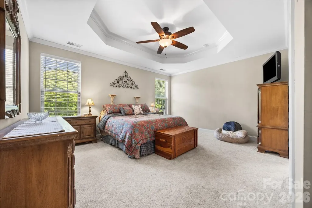 8477 Whitworth Avenue Harrisburg NC 28075
