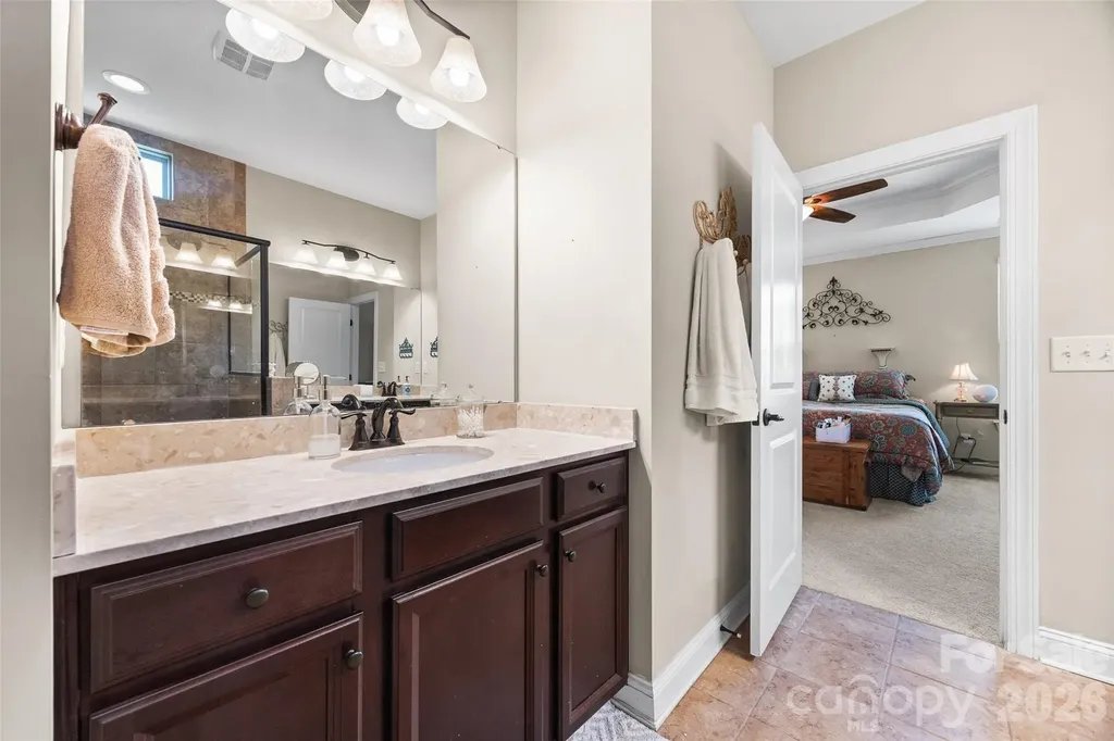 8477 Whitworth Avenue Harrisburg NC 28075