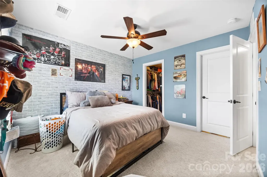 8477 Whitworth Avenue Harrisburg NC 28075