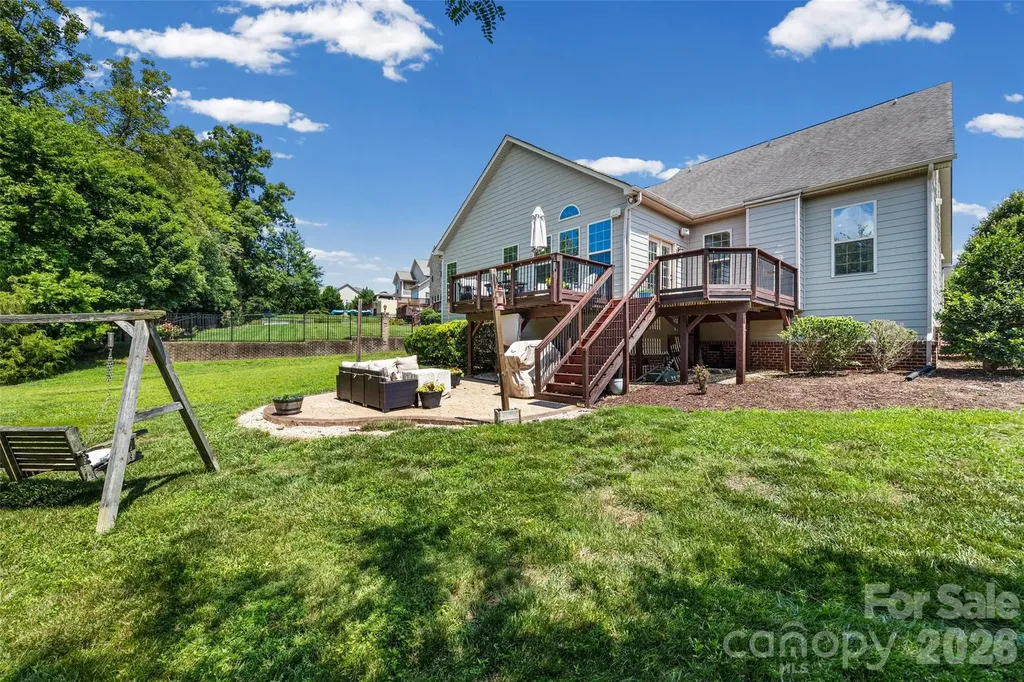 8477 Whitworth Avenue Harrisburg NC 28075