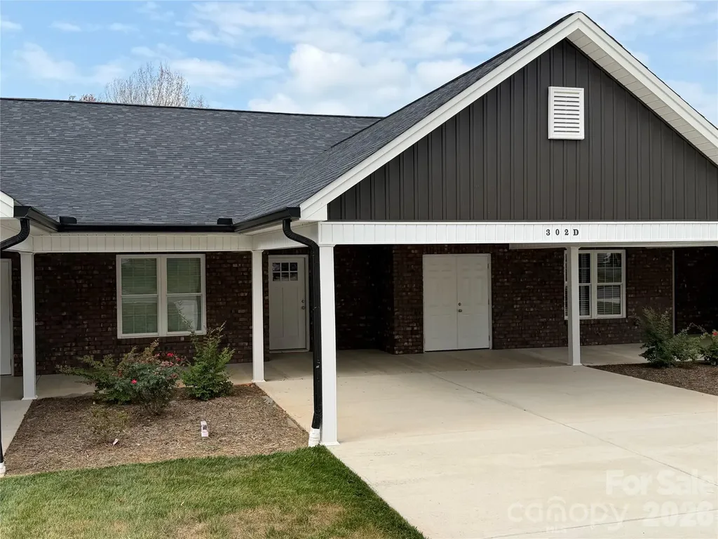 302 E Boyd Street Maiden NC 28650