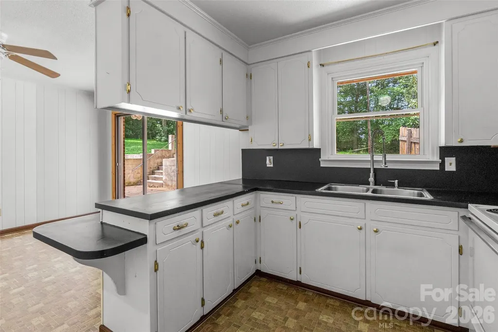 382 Wildwood Circle Taylorsville NC 28681