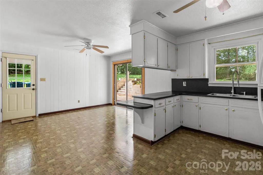 382 Wildwood Circle Taylorsville NC 28681