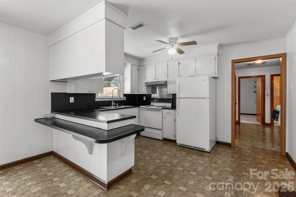 382 Wildwood Circle Taylorsville NC 28681