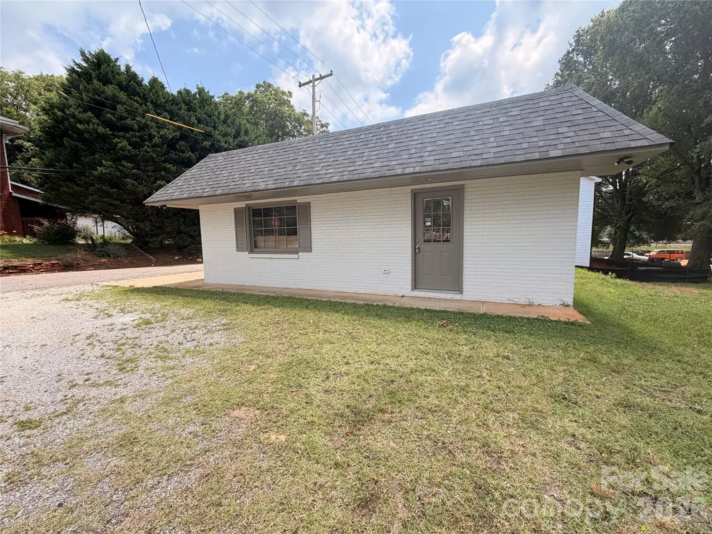 1295 N Main Avenue Newton NC 28658