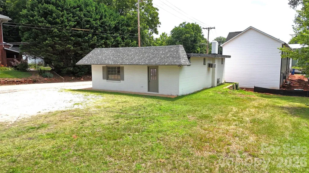 1295 N Main Avenue Newton NC 28658