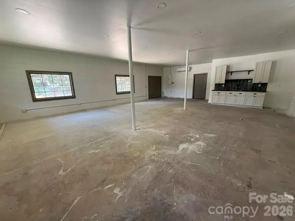 1295 N Main Avenue Newton NC 28658