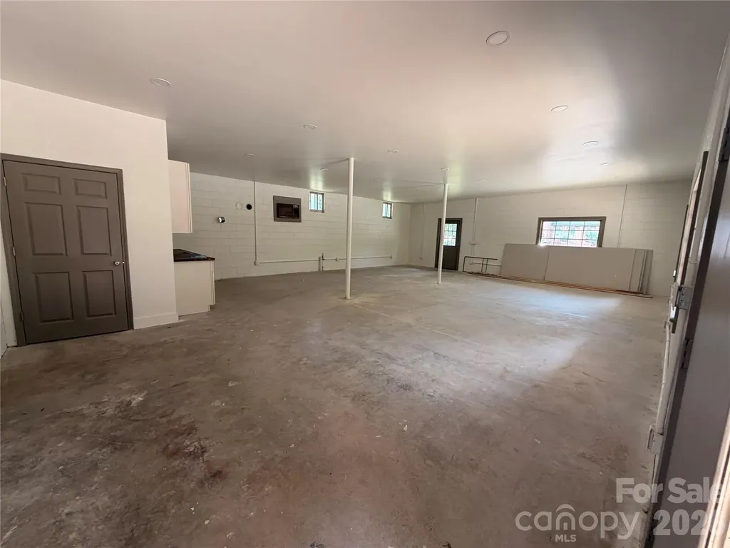 1295 N Main Avenue Newton NC 28658