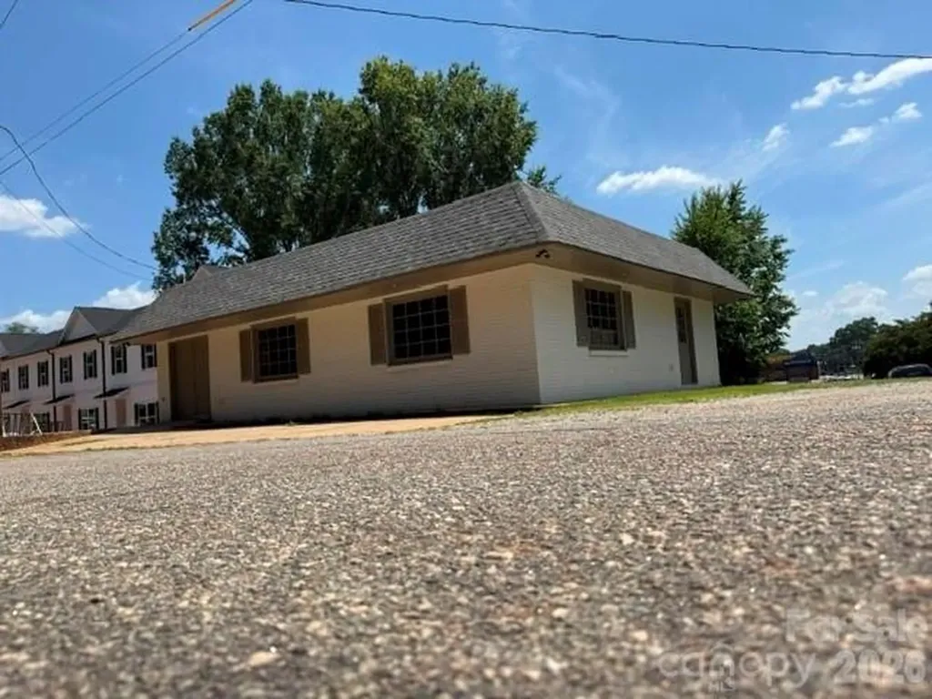 1295 N Main Avenue Newton NC 28658