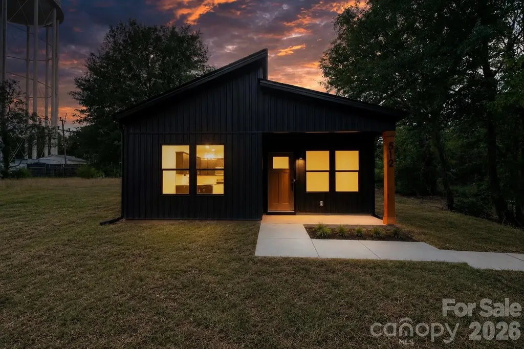 512 28th Street SW Hickory NC 28602