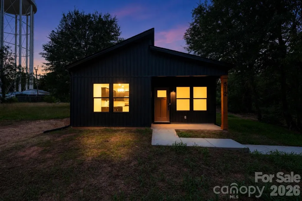 512 28th Street SW Hickory NC 28602