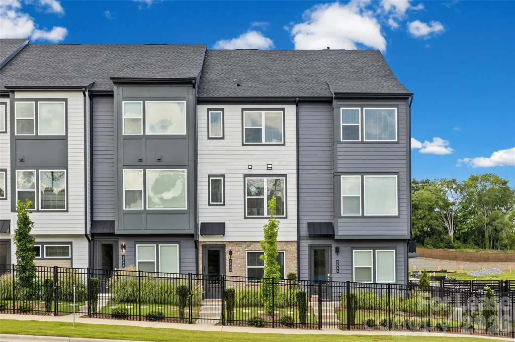 5640 Kingspan Drive Charlotte NC 28217