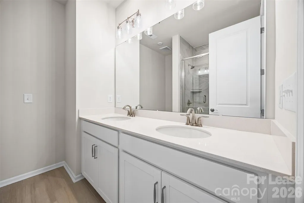 5640 Kingspan Drive Charlotte NC 28217