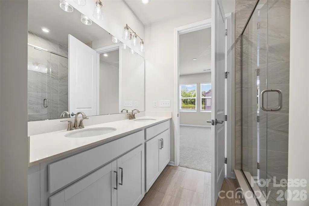 5640 Kingspan Drive Charlotte NC 28217