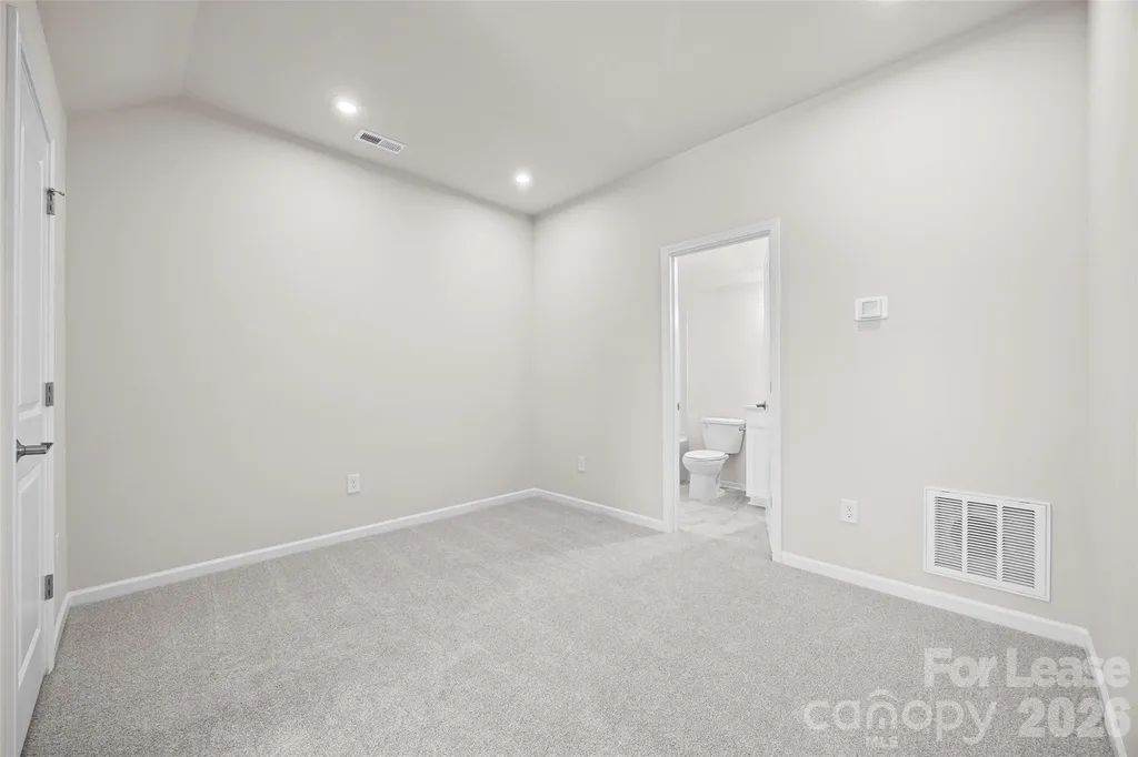 5640 Kingspan Drive Charlotte NC 28217