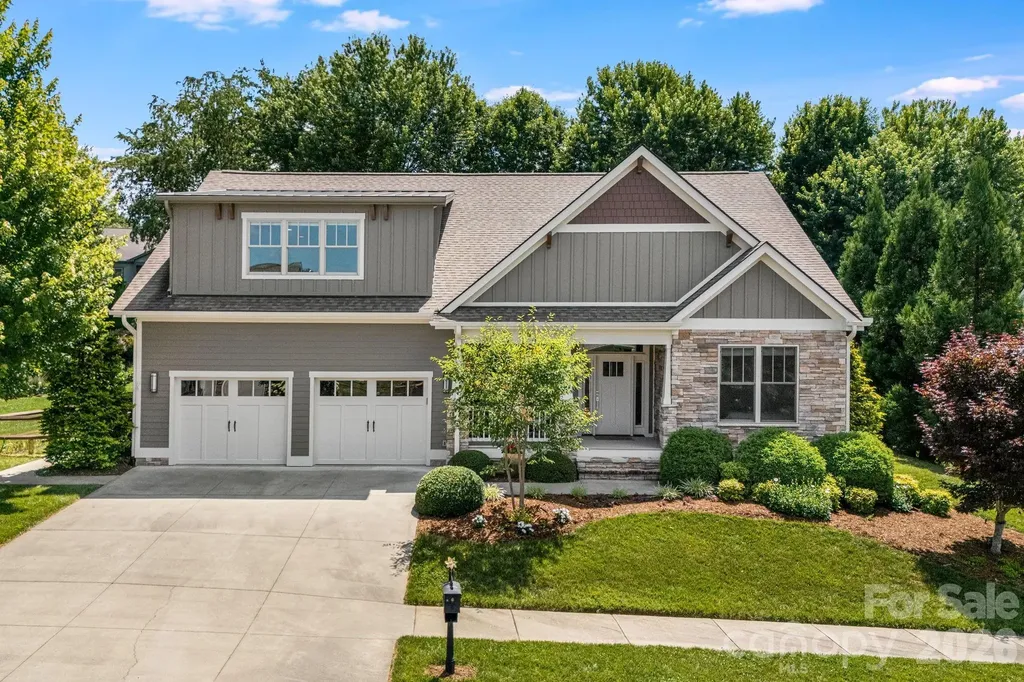 60 Barnrock Drive Mills River NC 28759