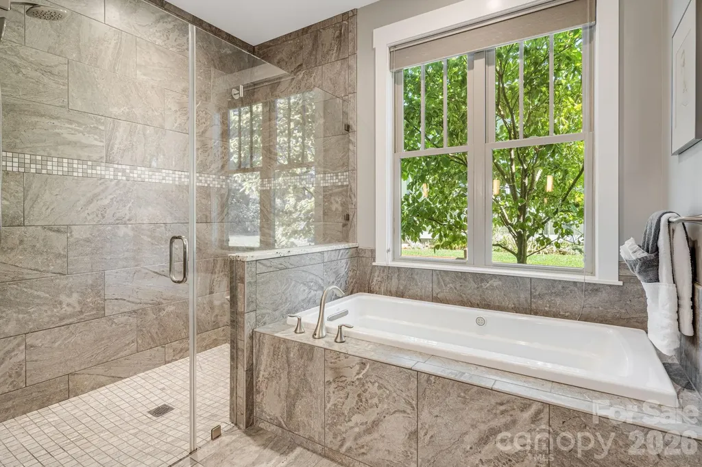 60 Barnrock Drive Mills River NC 28759