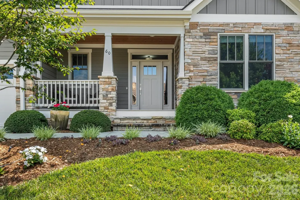 60 Barnrock Drive Mills River NC 28759
