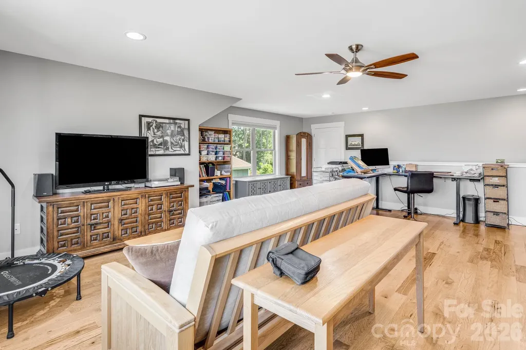 60 Barnrock Drive Mills River NC 28759