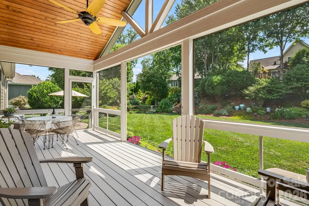60 Barnrock Drive Mills River NC 28759