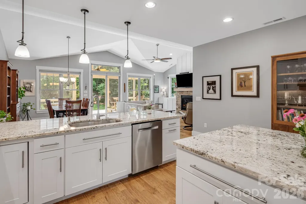 60 Barnrock Drive Mills River NC 28759