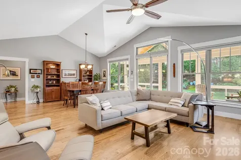 60 Barnrock Drive Mills River NC 28759