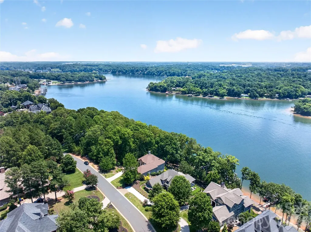 3225 Lake Pointe Drive Belmont NC 28012