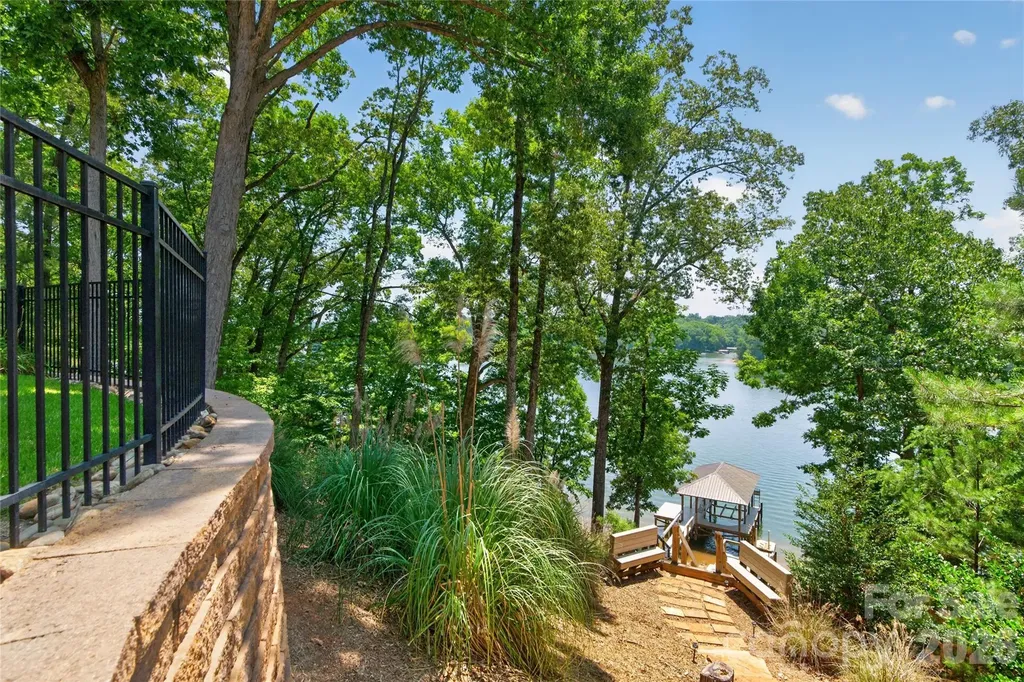 3225 Lake Pointe Drive Belmont NC 28012