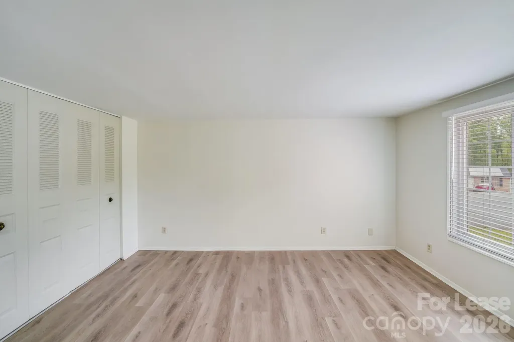 5001 Forest Mountain Court Charlotte NC 28227