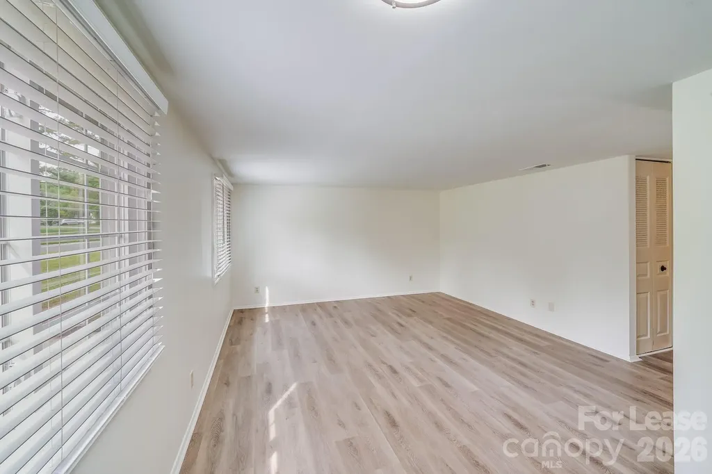 5001 Forest Mountain Court Charlotte NC 28227