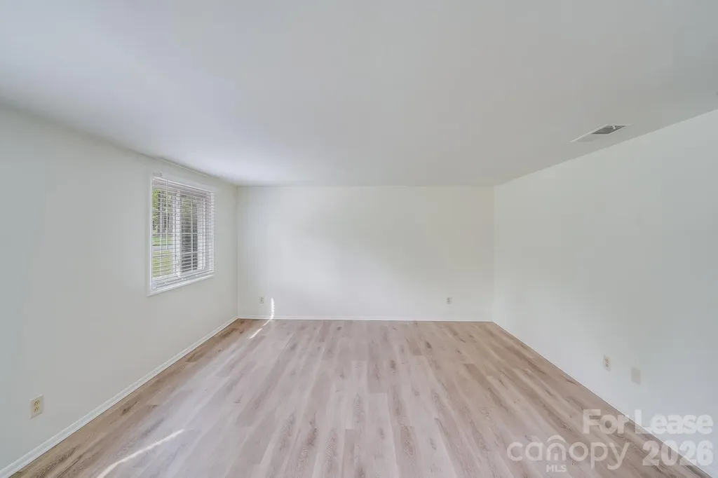 5001 Forest Mountain Court Charlotte NC 28227