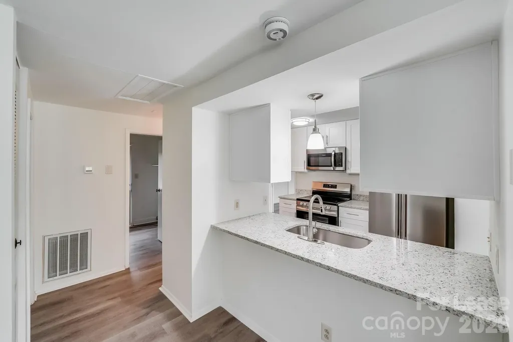 5001 Forest Mountain Court Charlotte NC 28227