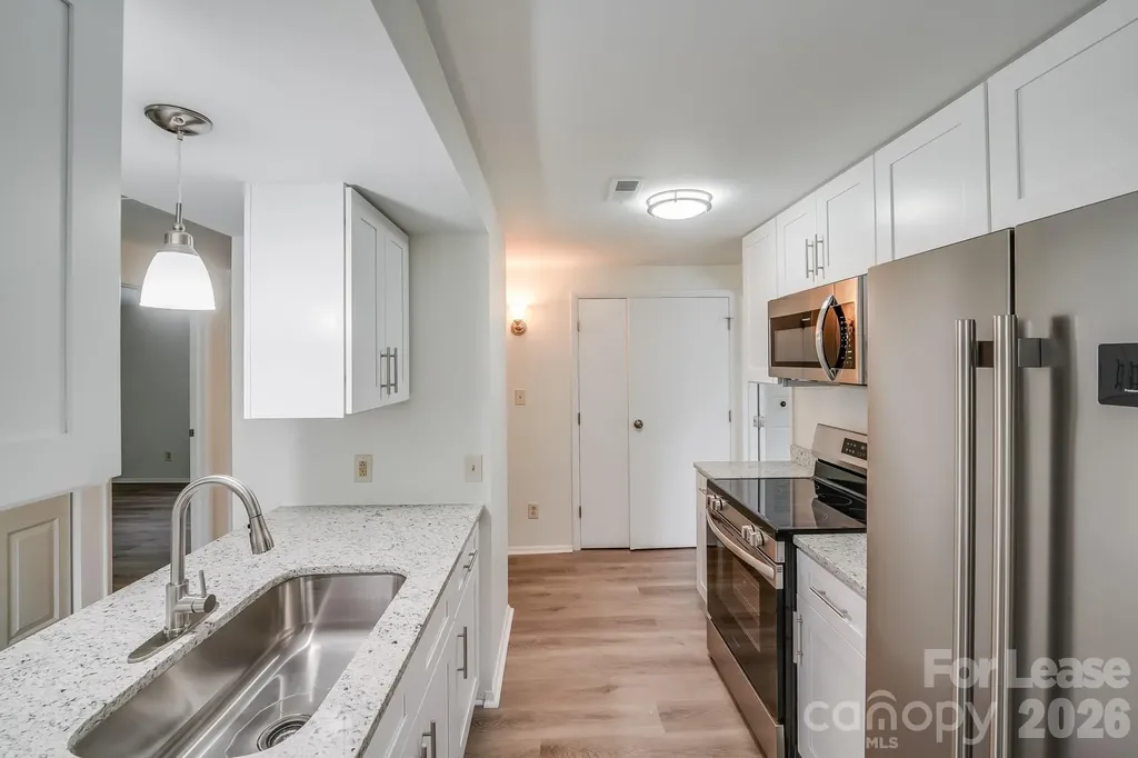 5001 Forest Mountain Court Charlotte NC 28227