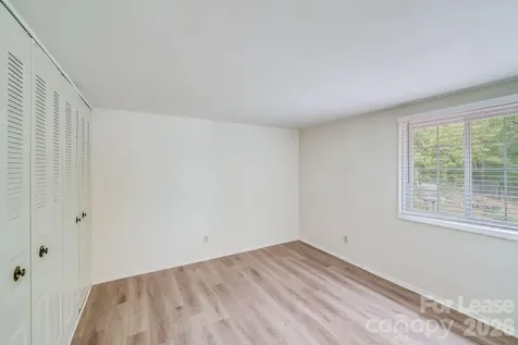 5001 Forest Mountain Court Charlotte NC 28227