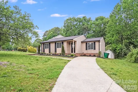 5001 Forest Mountain Court Charlotte NC 28227