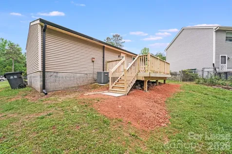5001 Forest Mountain Court Charlotte NC 28227