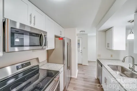 5001 Forest Mountain Court Charlotte NC 28227